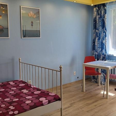 Studiospanie Studio Kapitana Z Balkonem Na Parterze グダニスク エクステリア 写真